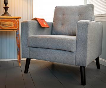 Absolutely loving my Costway Modern Tufted Accent Chair: 