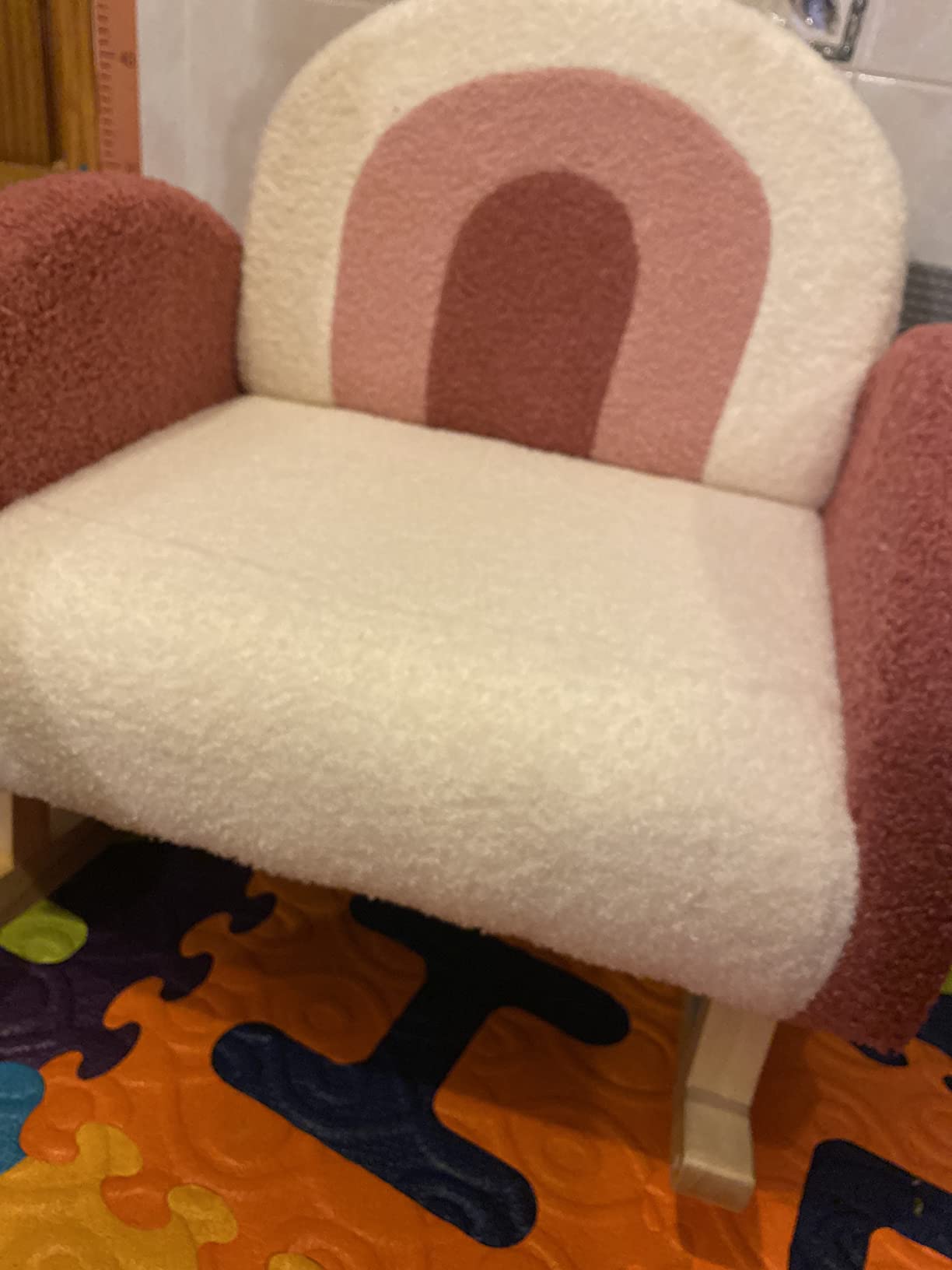 Perfect Rocking Chair for my little one! You wont regret it!
