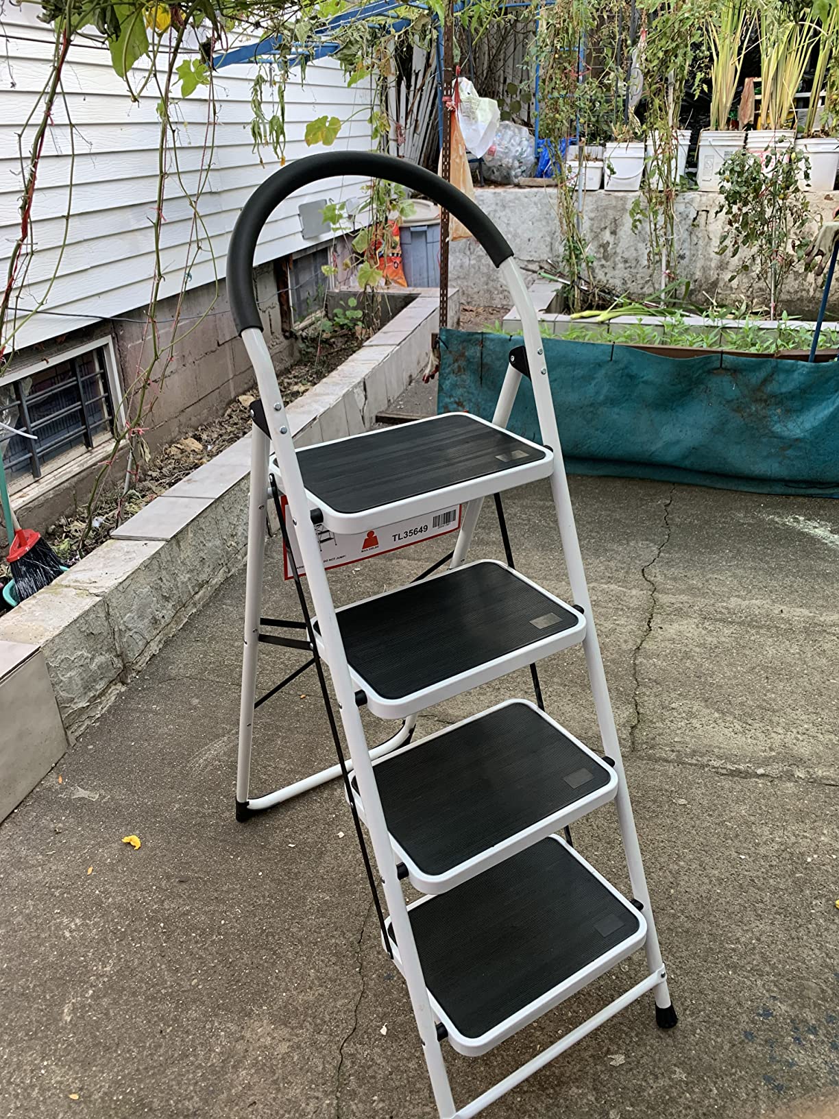 this ladder is stable enough