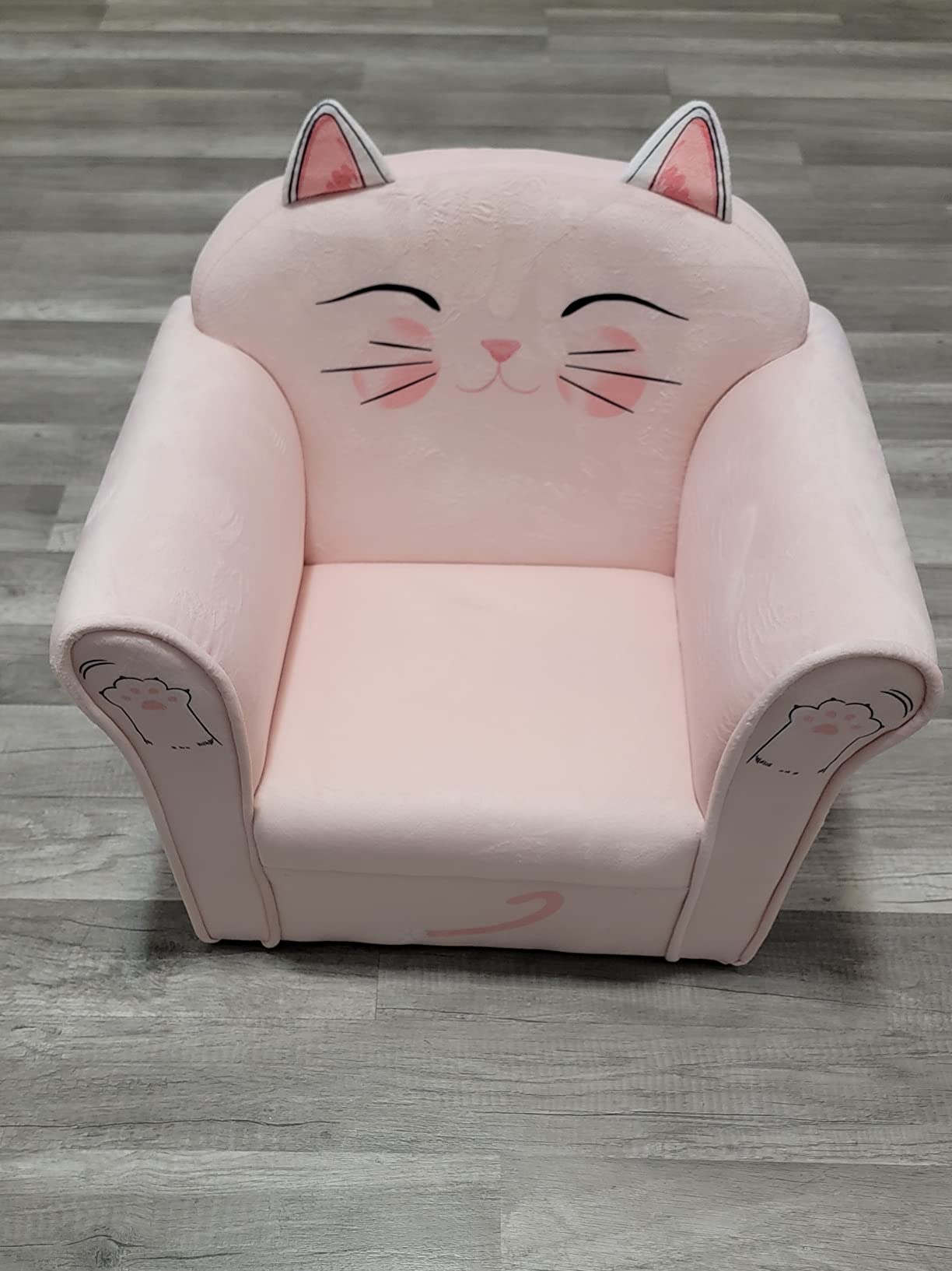 Solid and cute chair