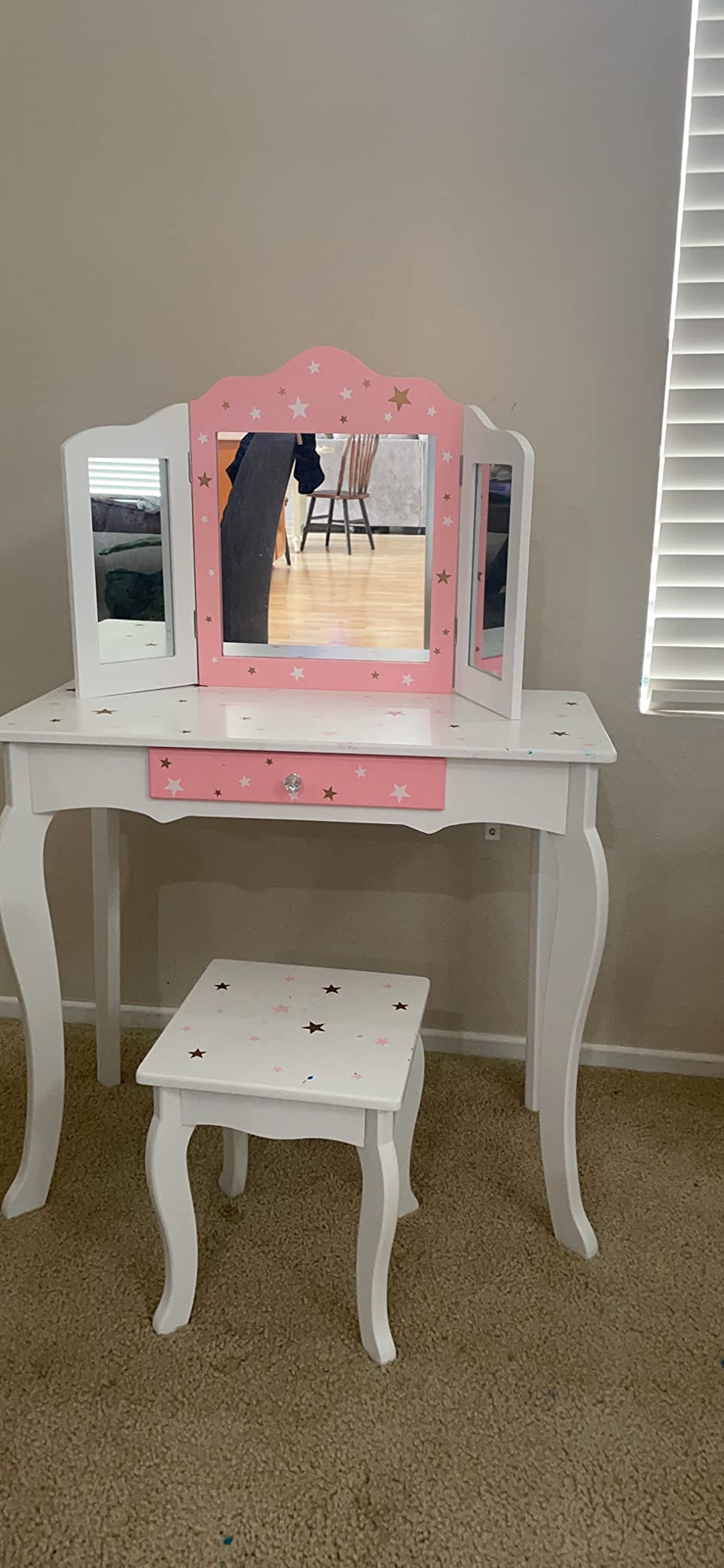 Vanity that can be used as desk