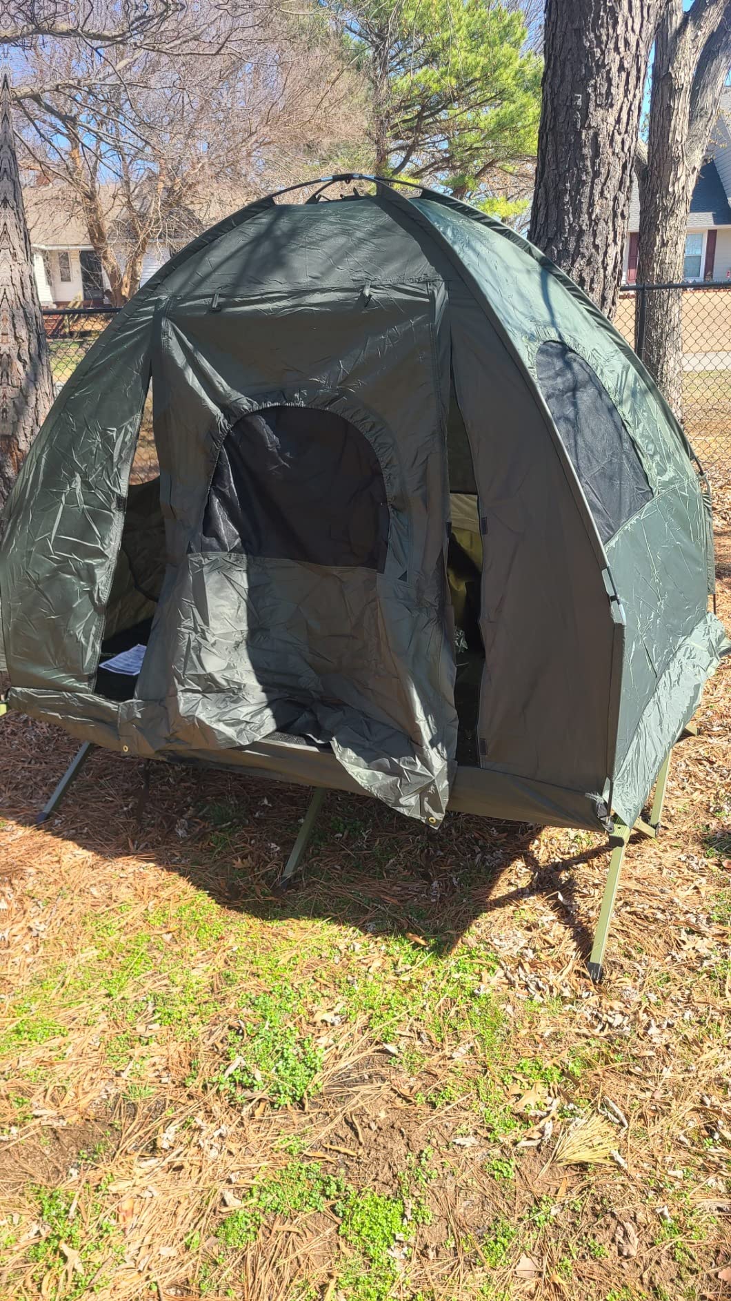 Easy to set up and perfect for camping !