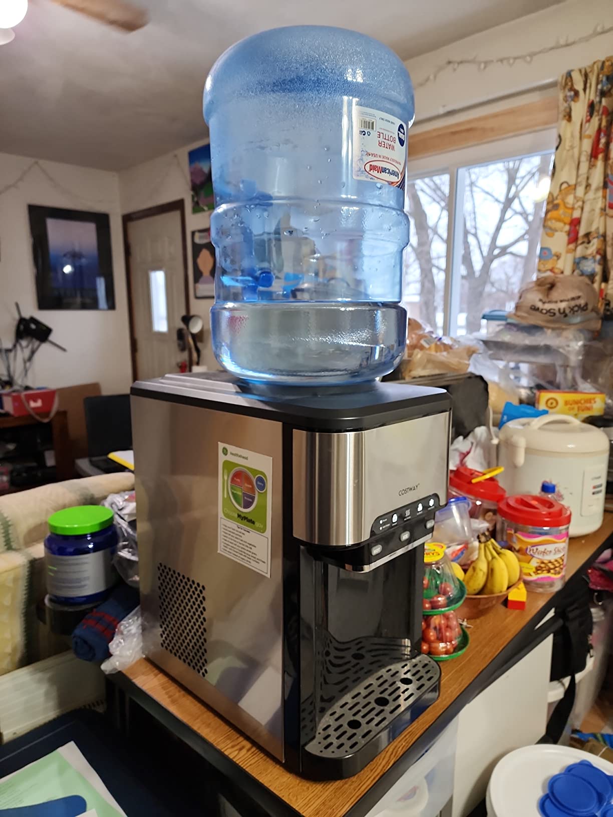Ice maker doesn't make ice after 6 months.