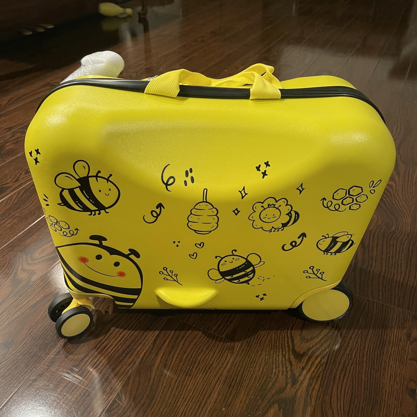 2 Pieces 18 Inch Ride-on Kids Luggage Set with Spinner Wheels and Bee  Pattern - Costway